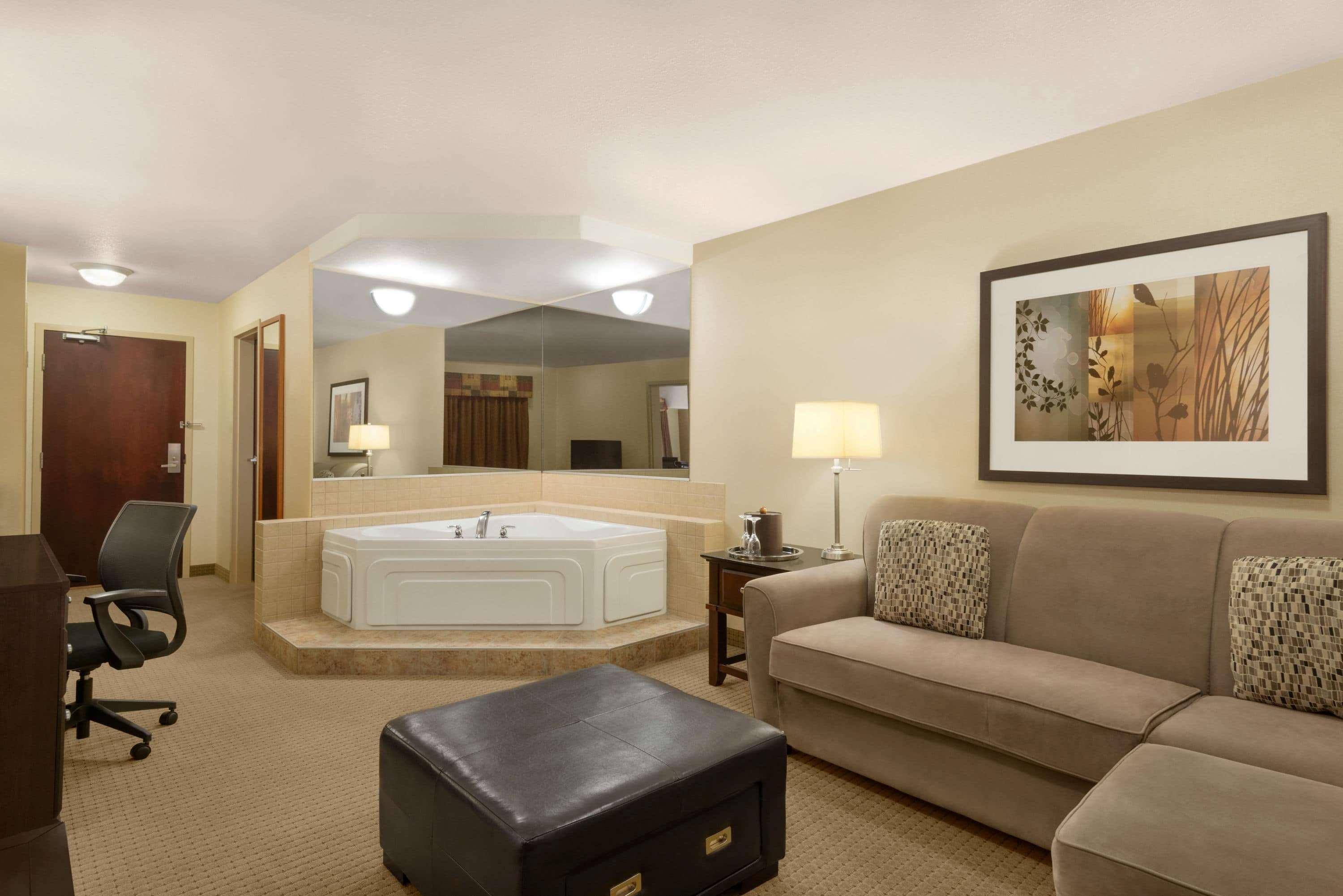 Ramada By Wyndham Drayton Valley Εξωτερικό φωτογραφία