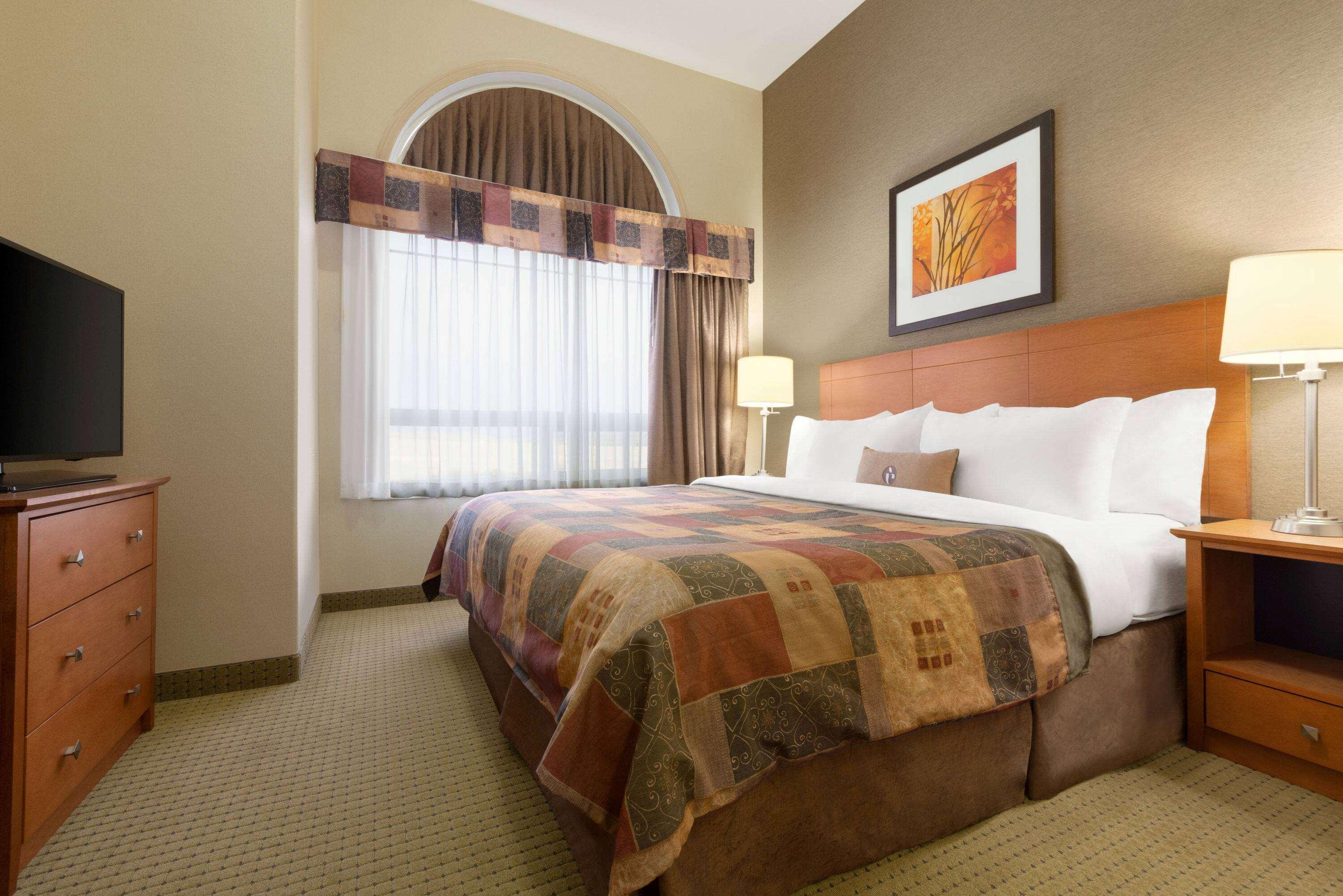 Ramada By Wyndham Drayton Valley Εξωτερικό φωτογραφία